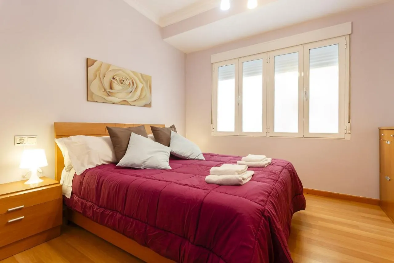 Apartamento Con Patio En Cadiz Centro Spain