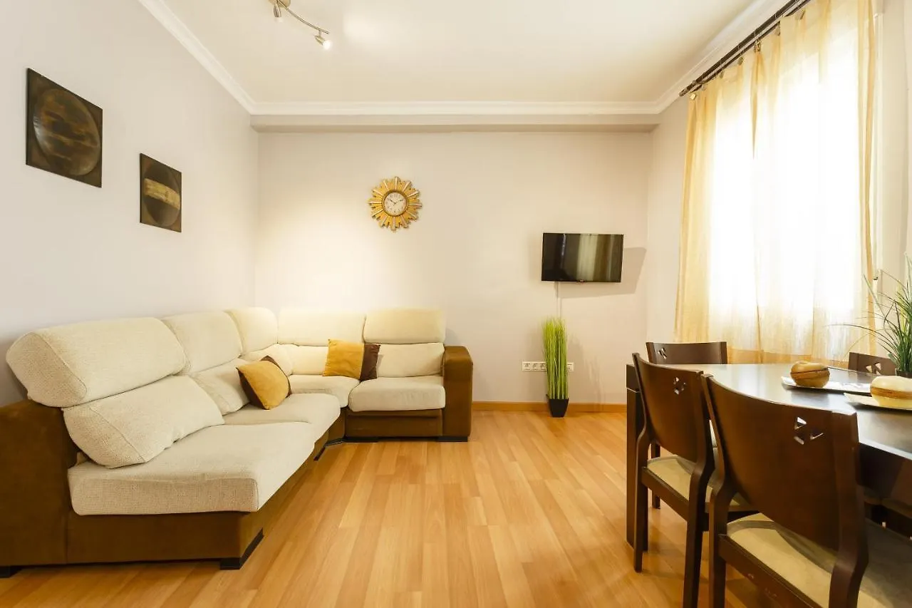 Apartment Apartamento Con Patio En Cadiz Centro Spain