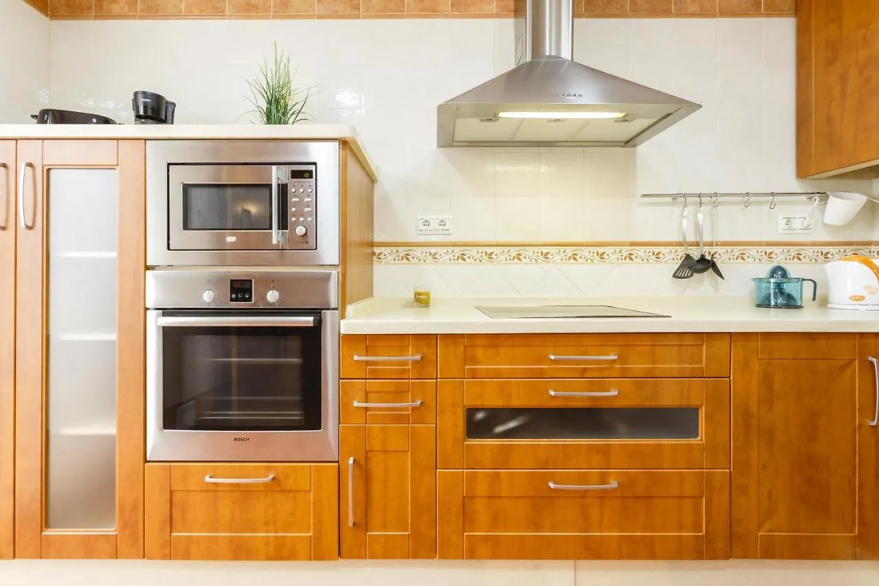 Apartamento Con Patio En Cadiz Centro 0*,