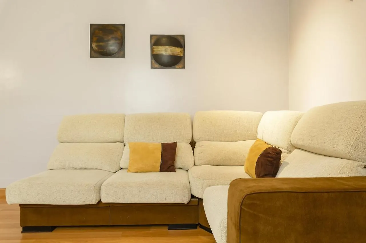 Apartamento Con Patio En Cadiz Centro Spain