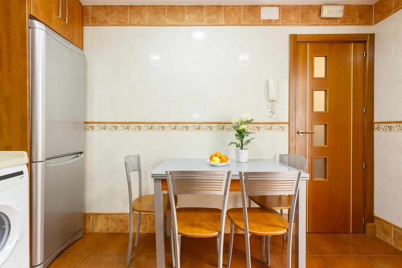 Apartamento Con Patio En Cadiz Centro Spain